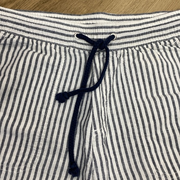 🌸Nautica 4.5" STRIPED LINEN-BLEND PULL-ON SHORT - Picture 4 of 9